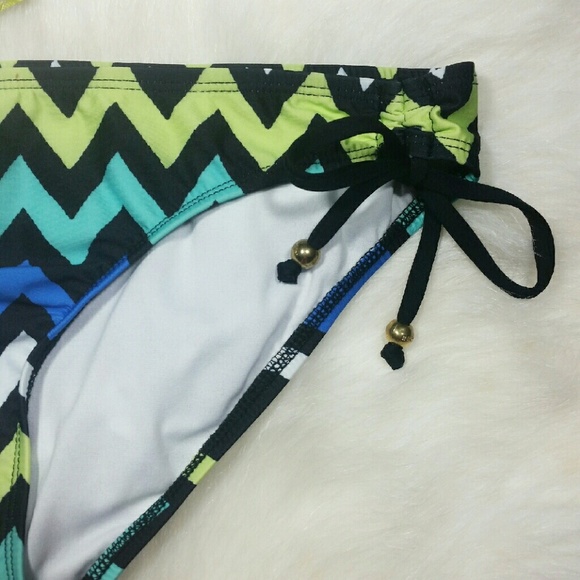 {Gianni Bini} Chevron Print Swim Bikini Bottom - Picture 2 of 3